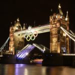 ロンドンオリンピック2012バージョンのタワーブリッジの写真
